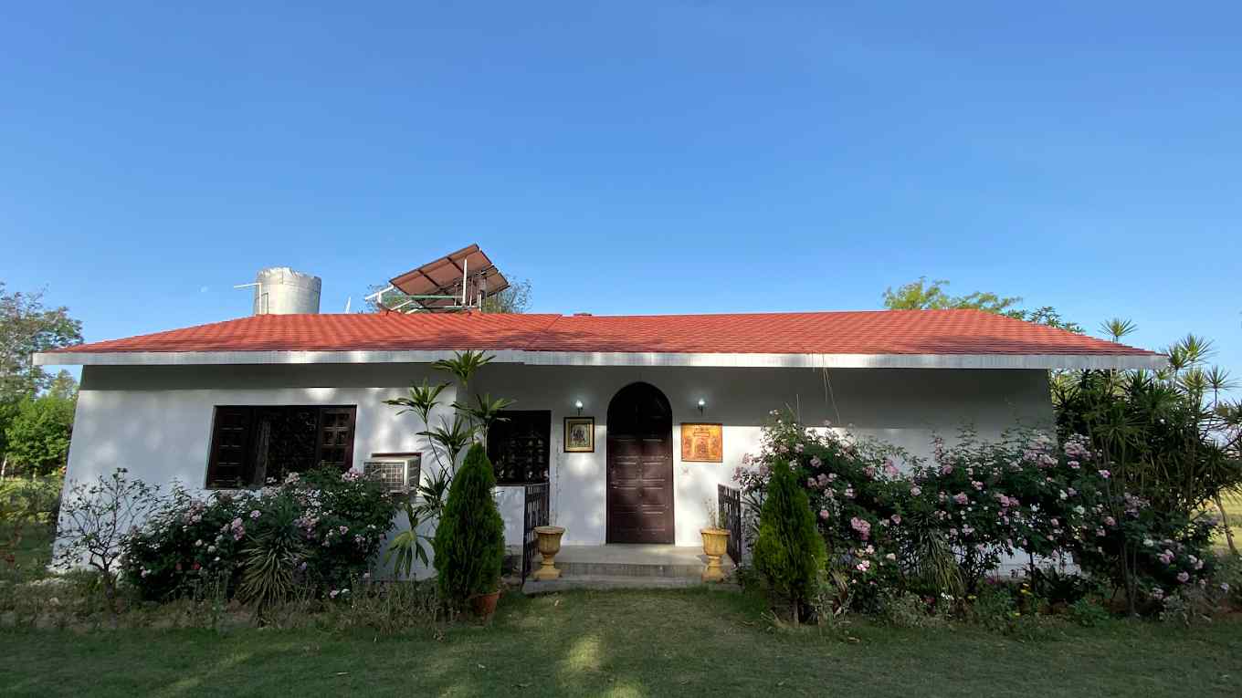 Aravali Mountain View Farm House, Faridabad Haryana | video