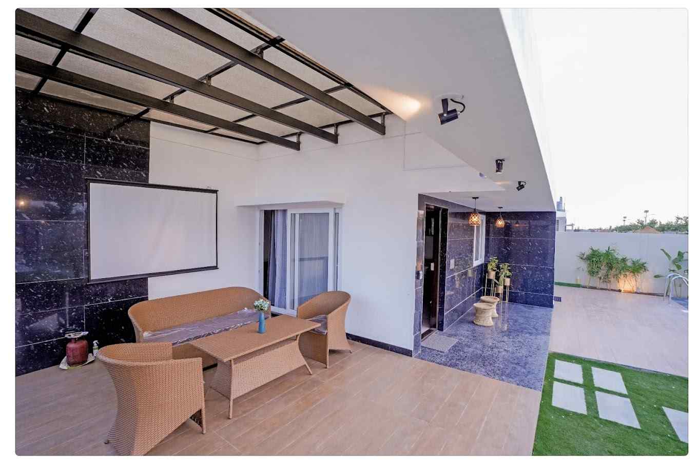Grove Villa-image-3
