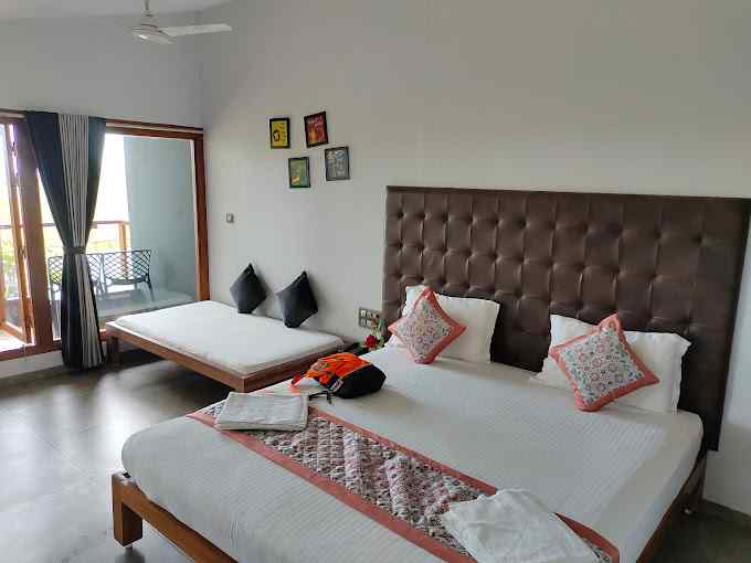 Lagoon Breeze Resort-image-1