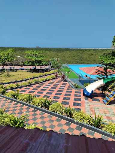 Lagoon Breeze Resort-image-3