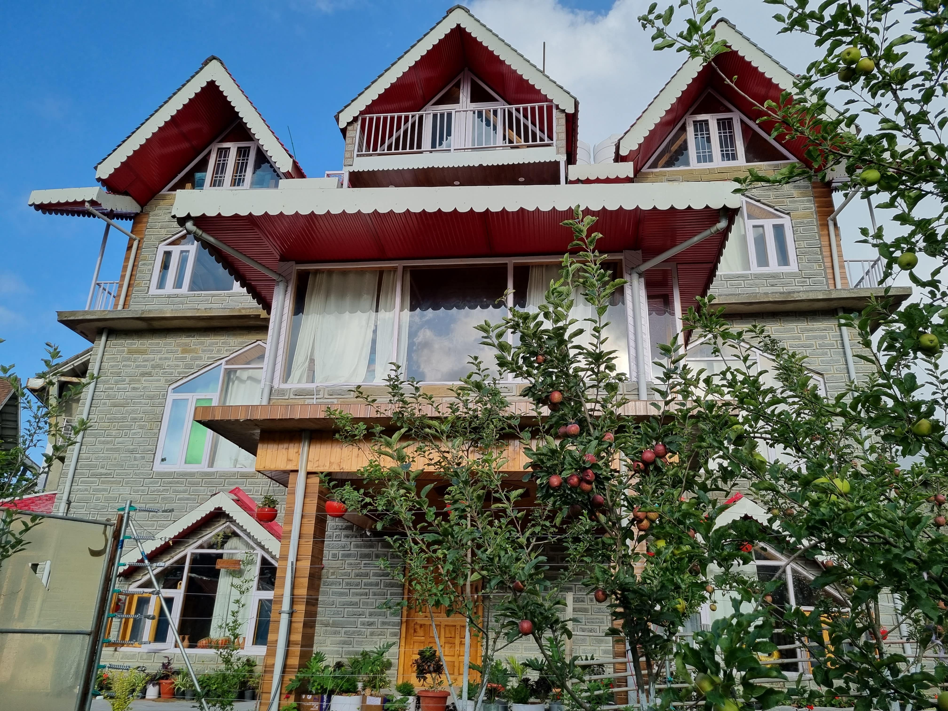 The Orchard Bungalow-video-large