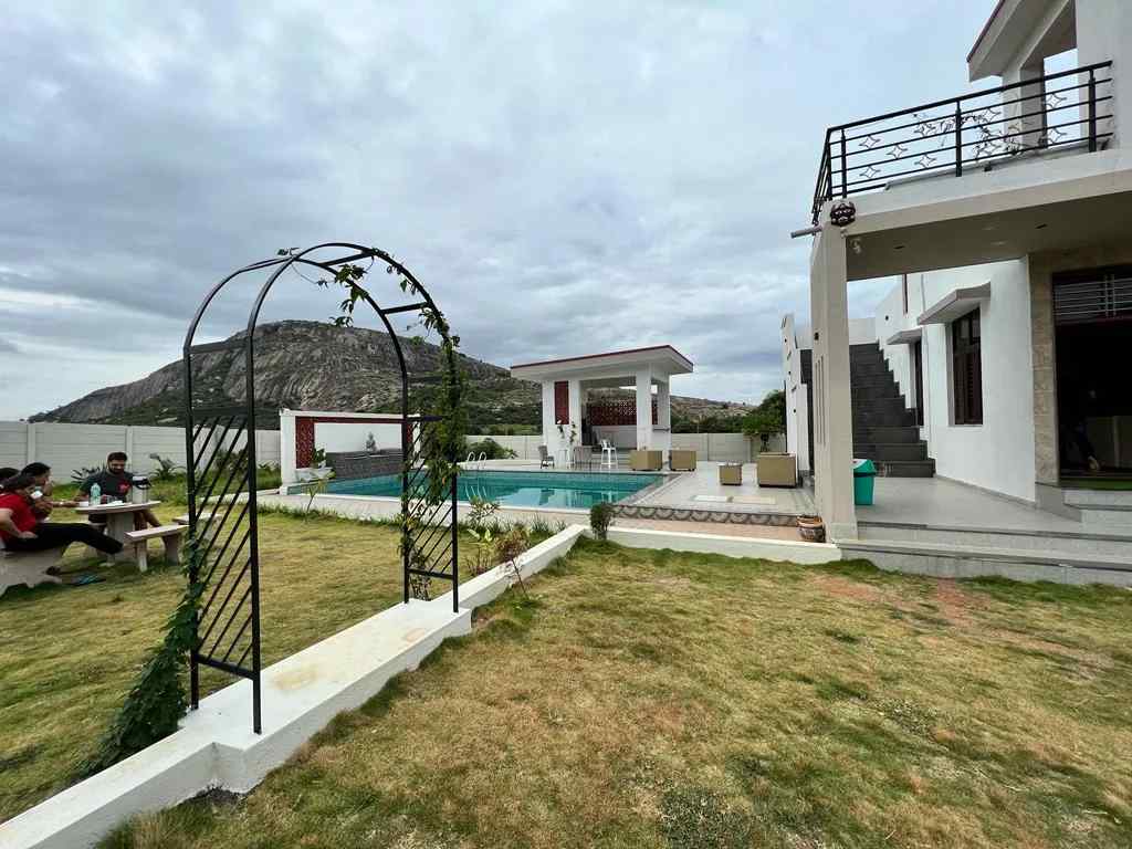 Skycrest Villa-image-2