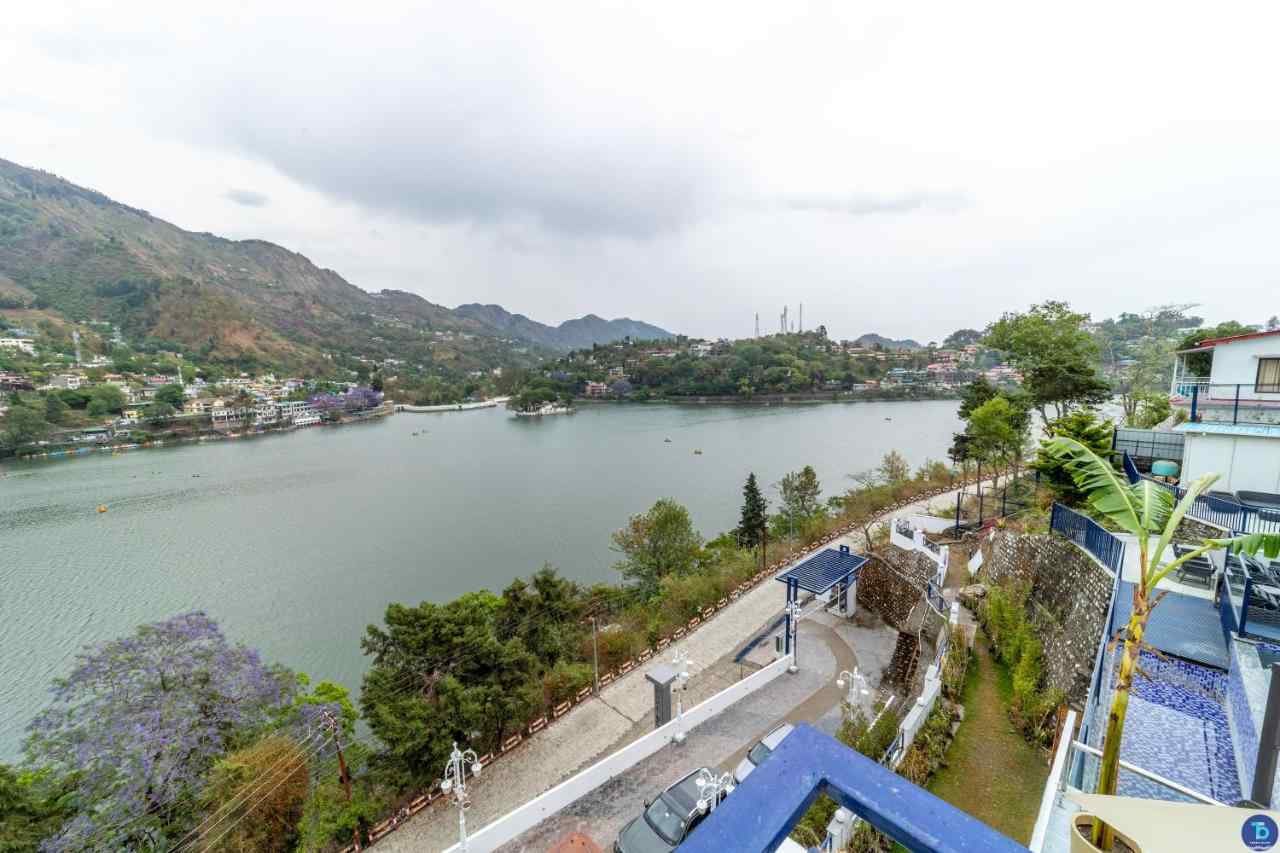 Lake View Retreat-image-1