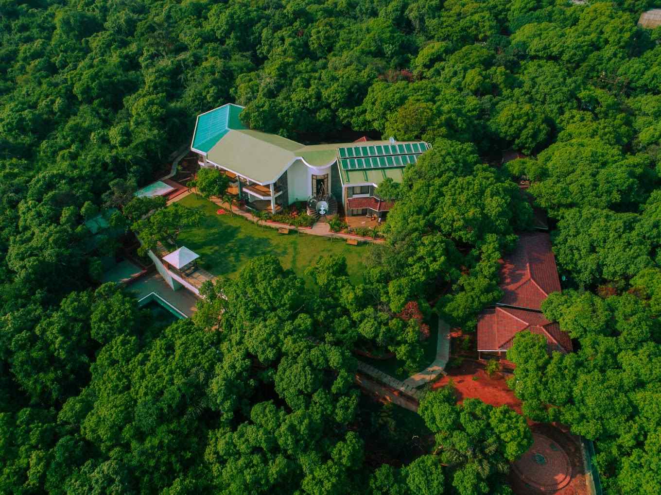 Nature Escape Retreat, Mahabaleshwar Maharashtra | video