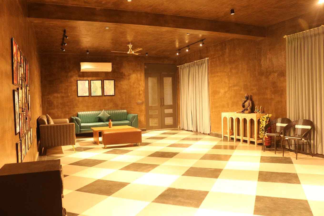 Ivy Crest Villa-image-2
