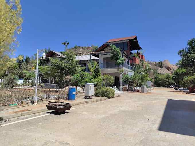Mist & Mountain Villa-image-1