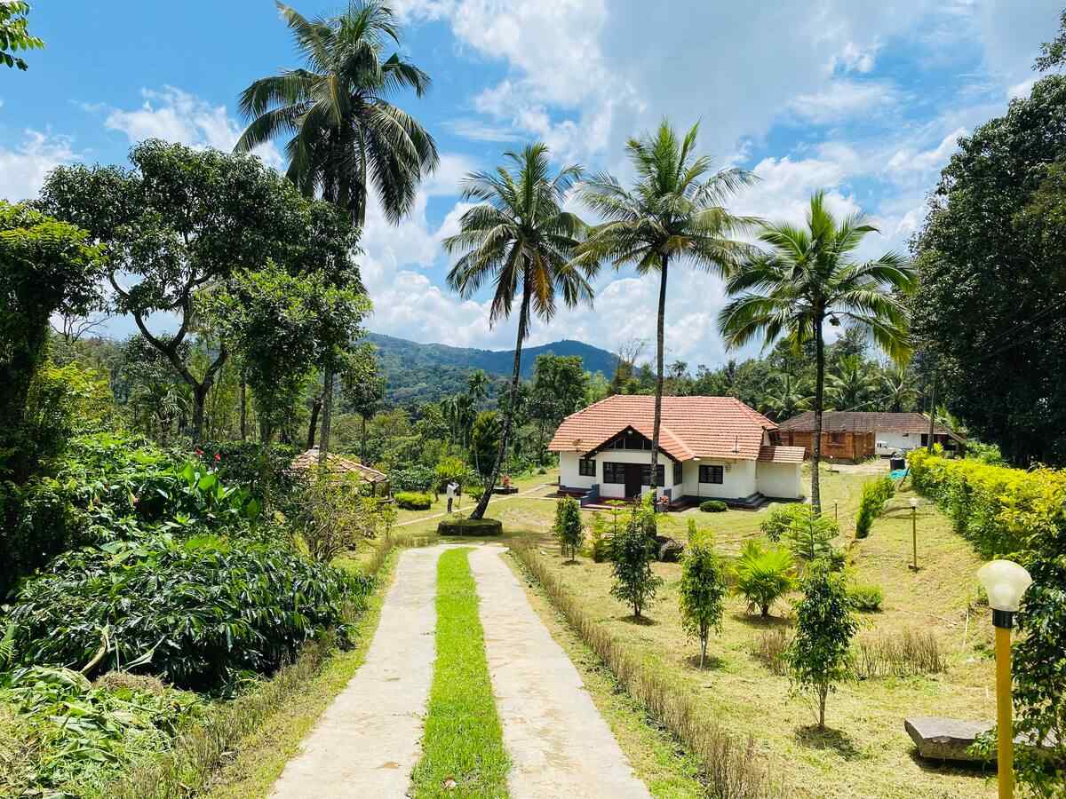 The Grand Courtyard, Coorg Karnataka | video