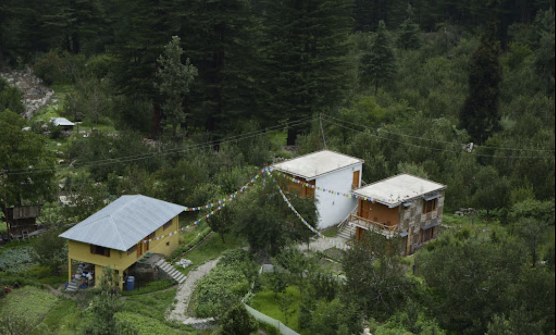 Trekkers Chalet, sangla Himachal Pradesh | video