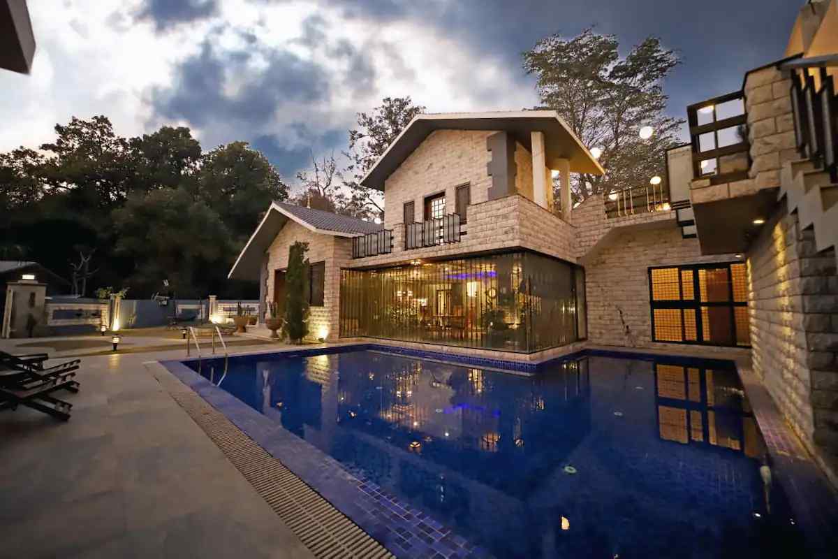 Golden Canopy Villa, Himmatpur Dotiyal Uttarakhand | video