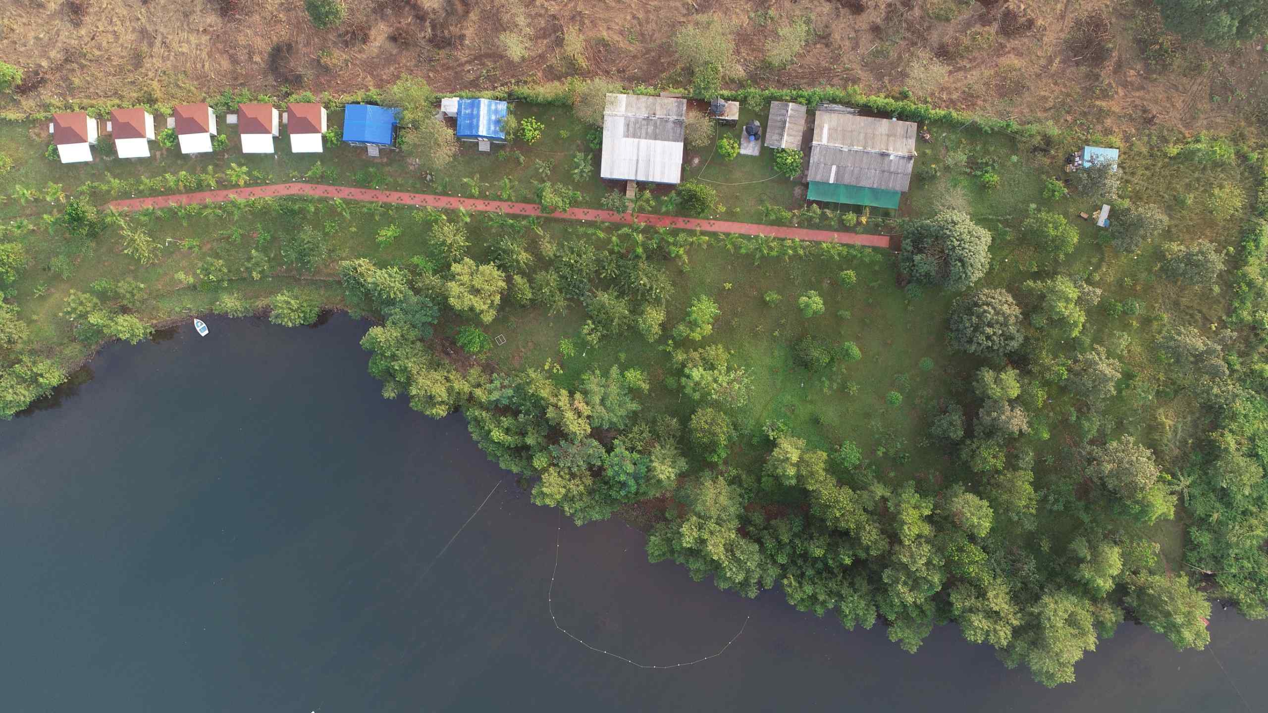 The Lakeside Abode-image-2