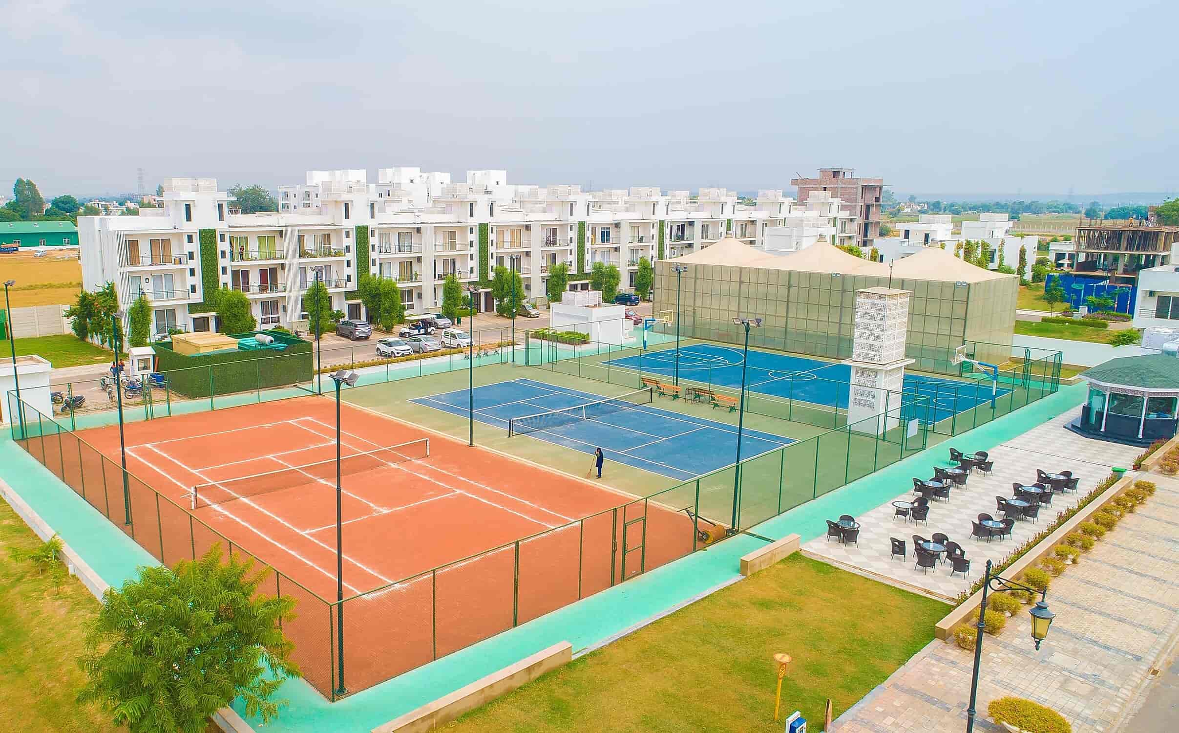 Luxury Apartmernts with Club House Experience-image-3