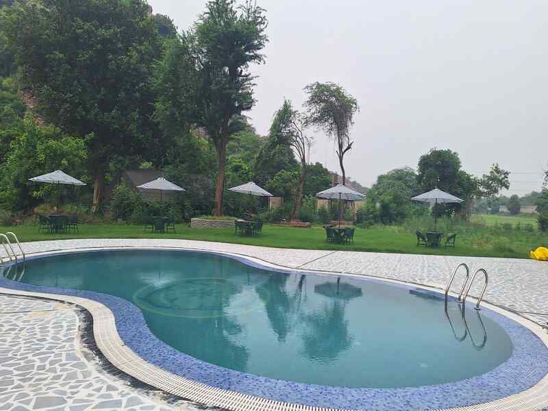 Adventure Activity Resort with Mountain Views-image-1