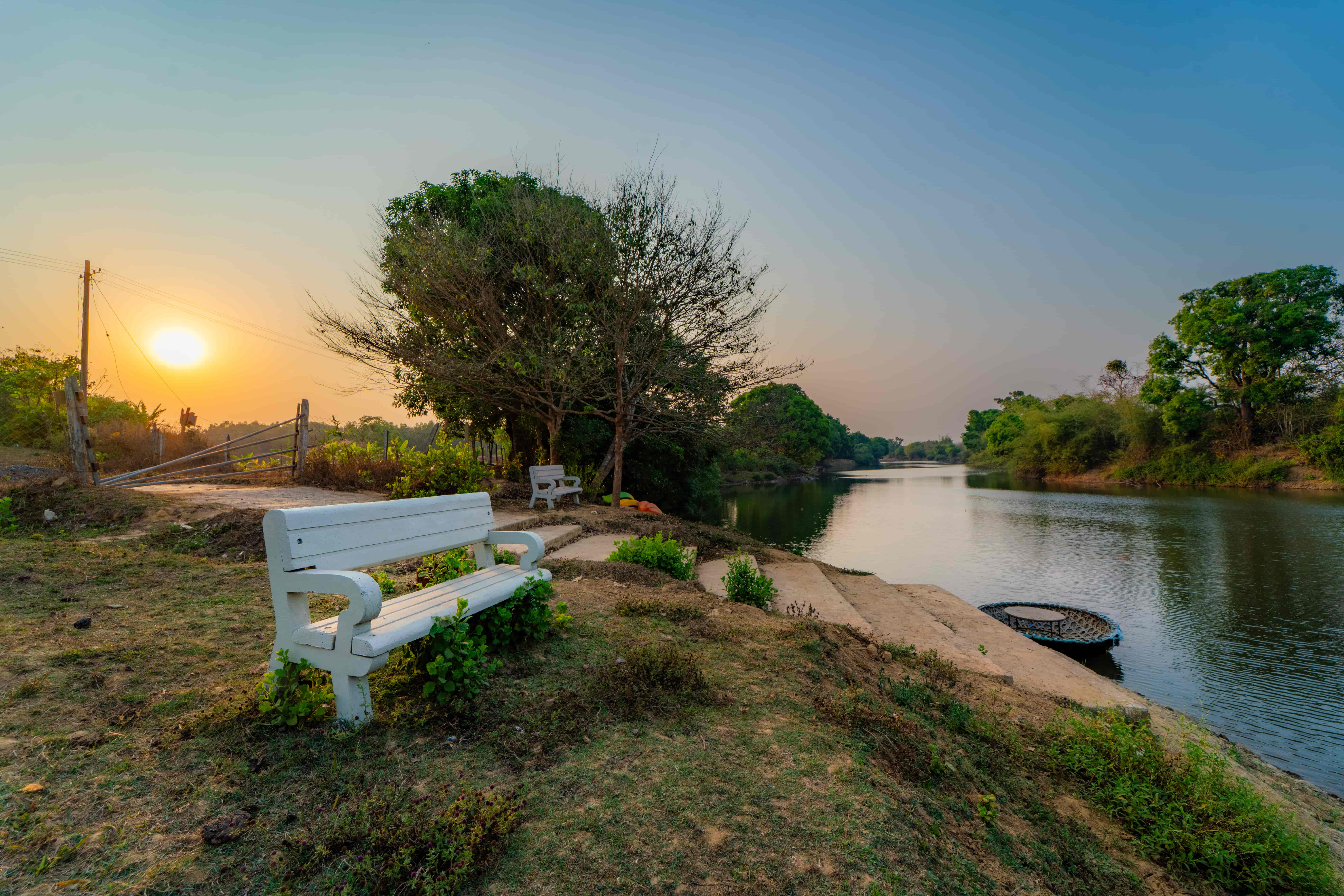 Scenic Riverfront Escape in Dandeli-image-2