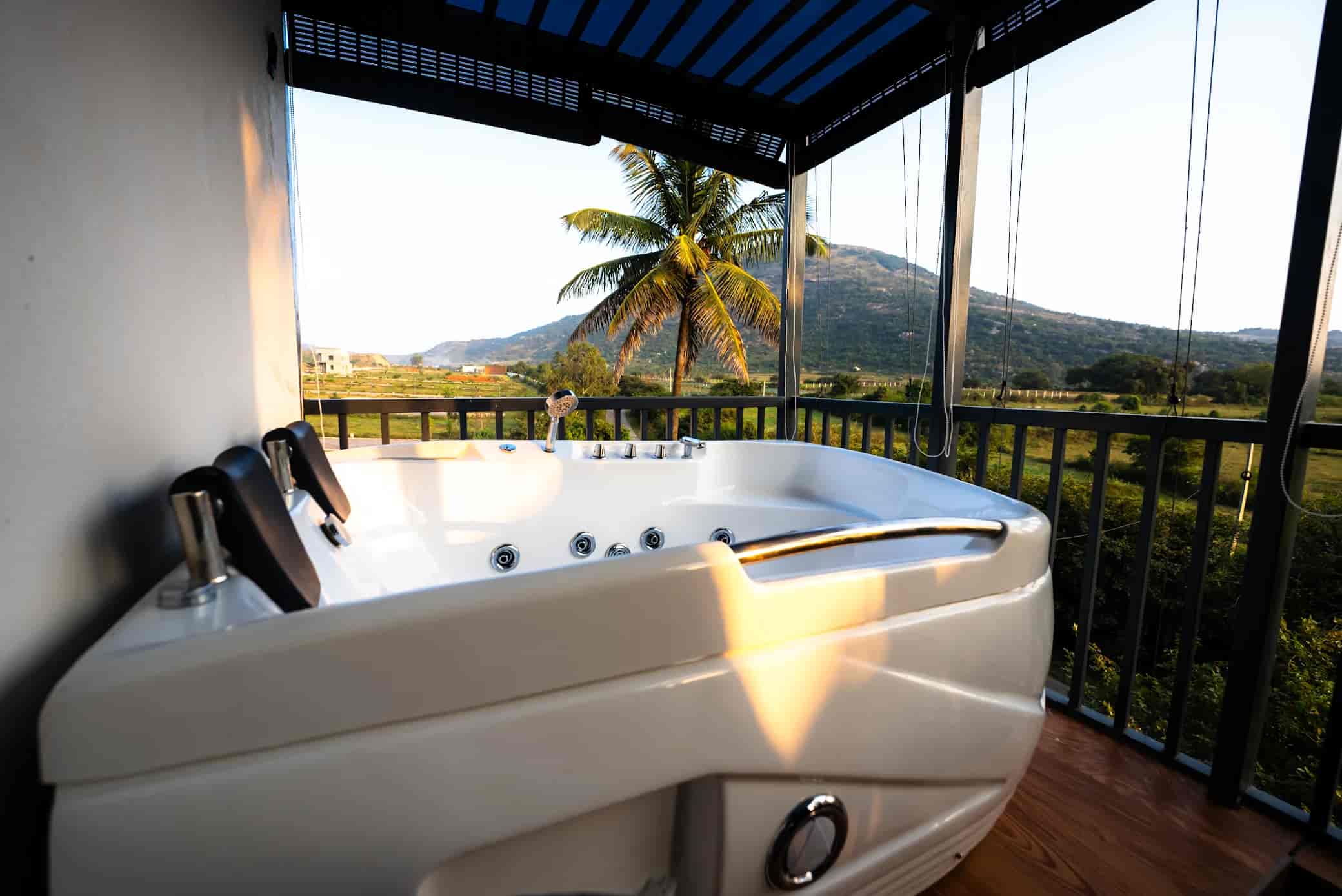 Romantic Jacuzzi Staycation with Mountain Views-image-3