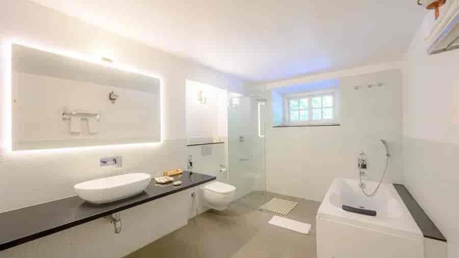 Vintage Coastal Heritage Stay-image-3