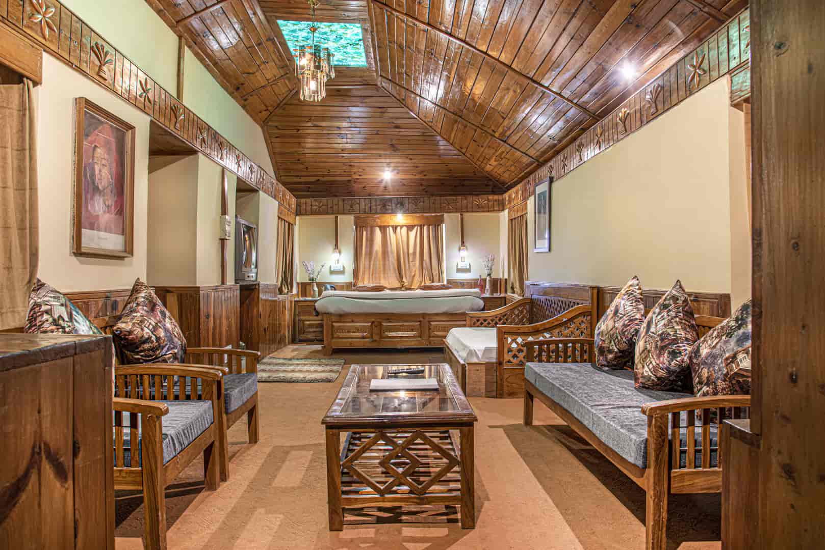 Hillside retreat in Narkanda-image-1