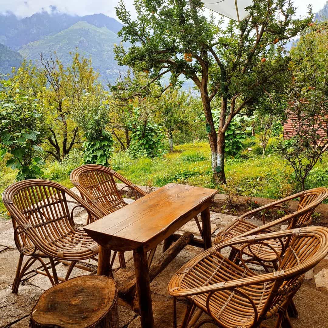 Mud-Plastered Orchard Homestay Experience-image-3