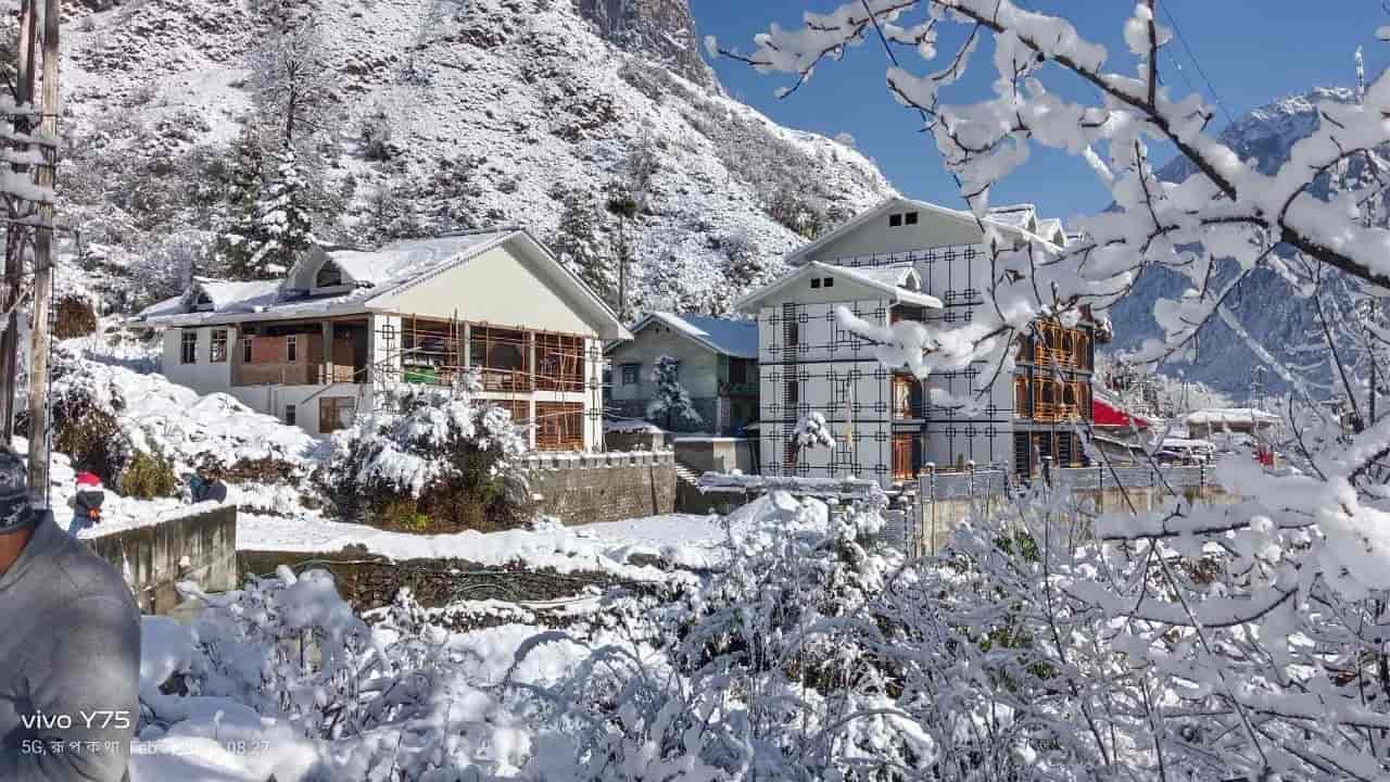 Luxury Mountain View Stay in Lachung-image-1