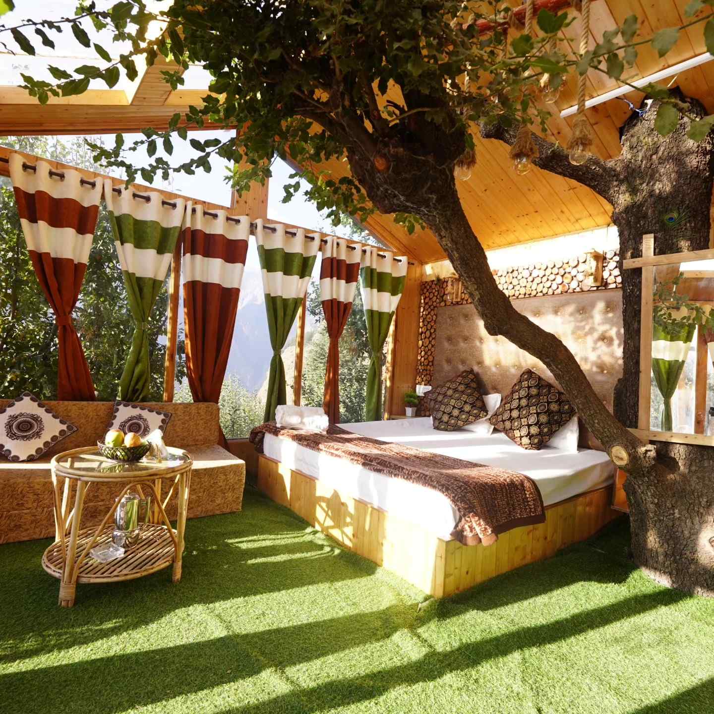 Stargazing Treehouse-image-2