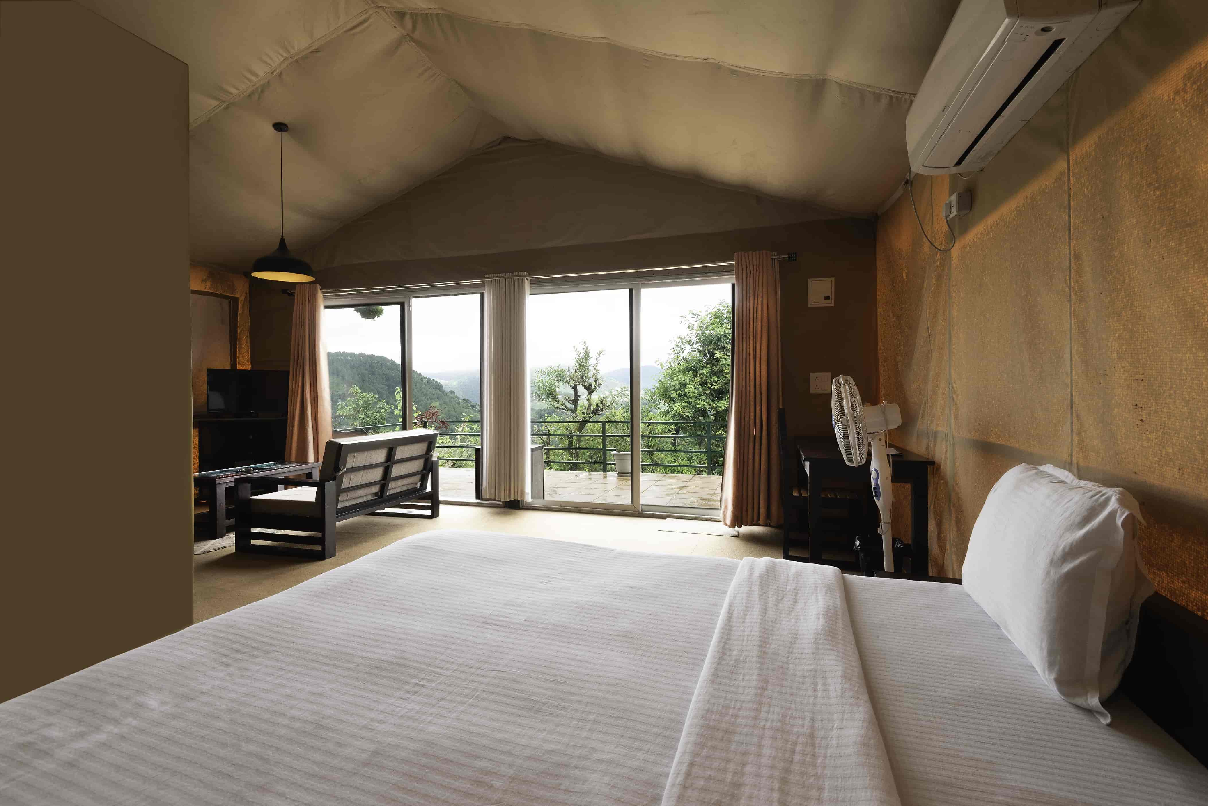 Lakeview Cabin Escape in Naukuchiatal-image-3