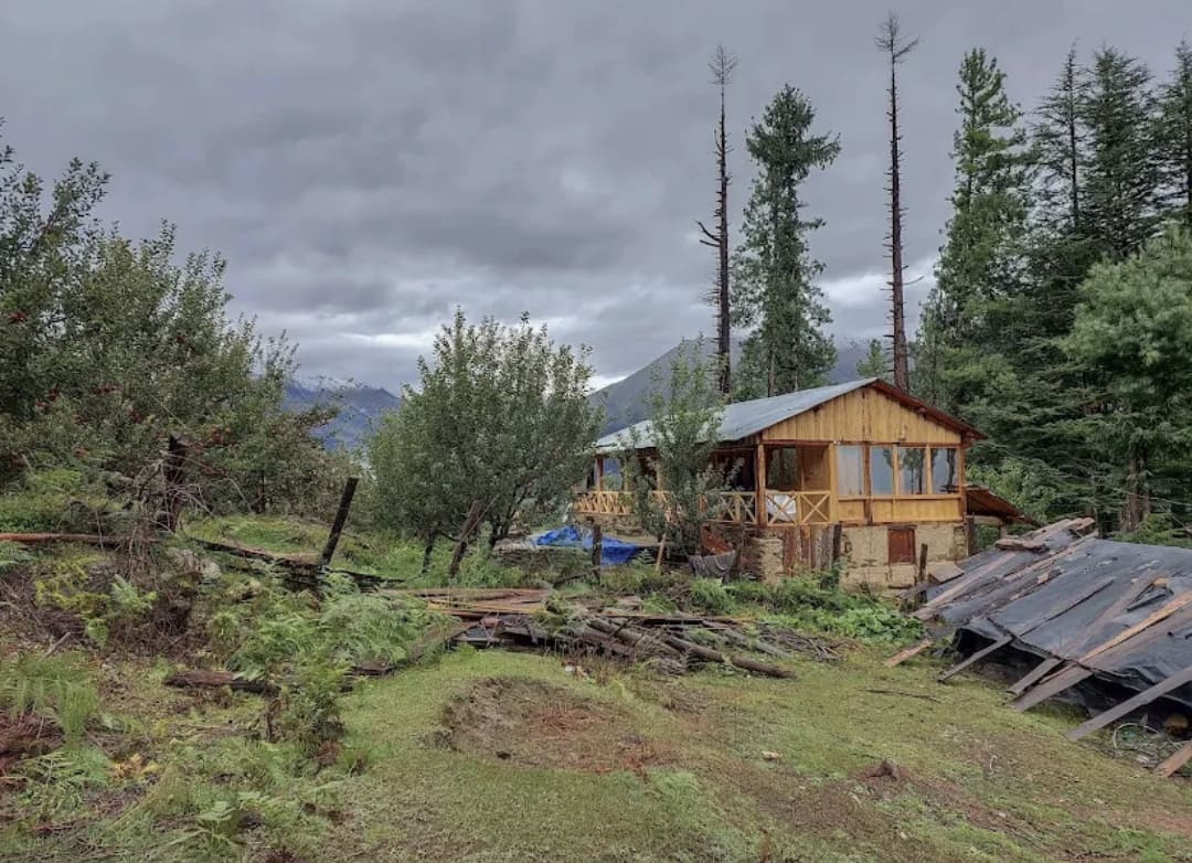 Snow Capped Cottage-video-large