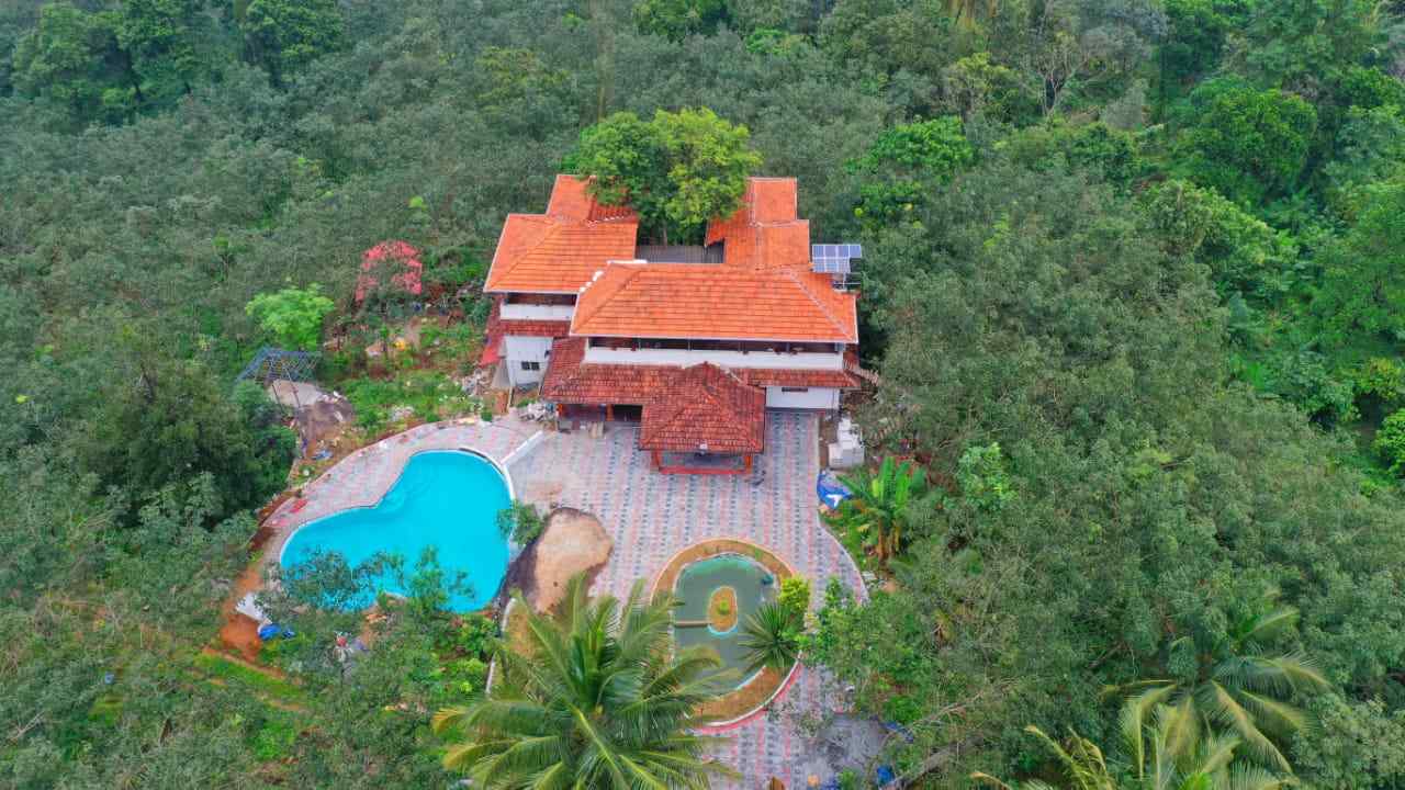 Heavenly Garden, Kakkadampoyil Kerala | video