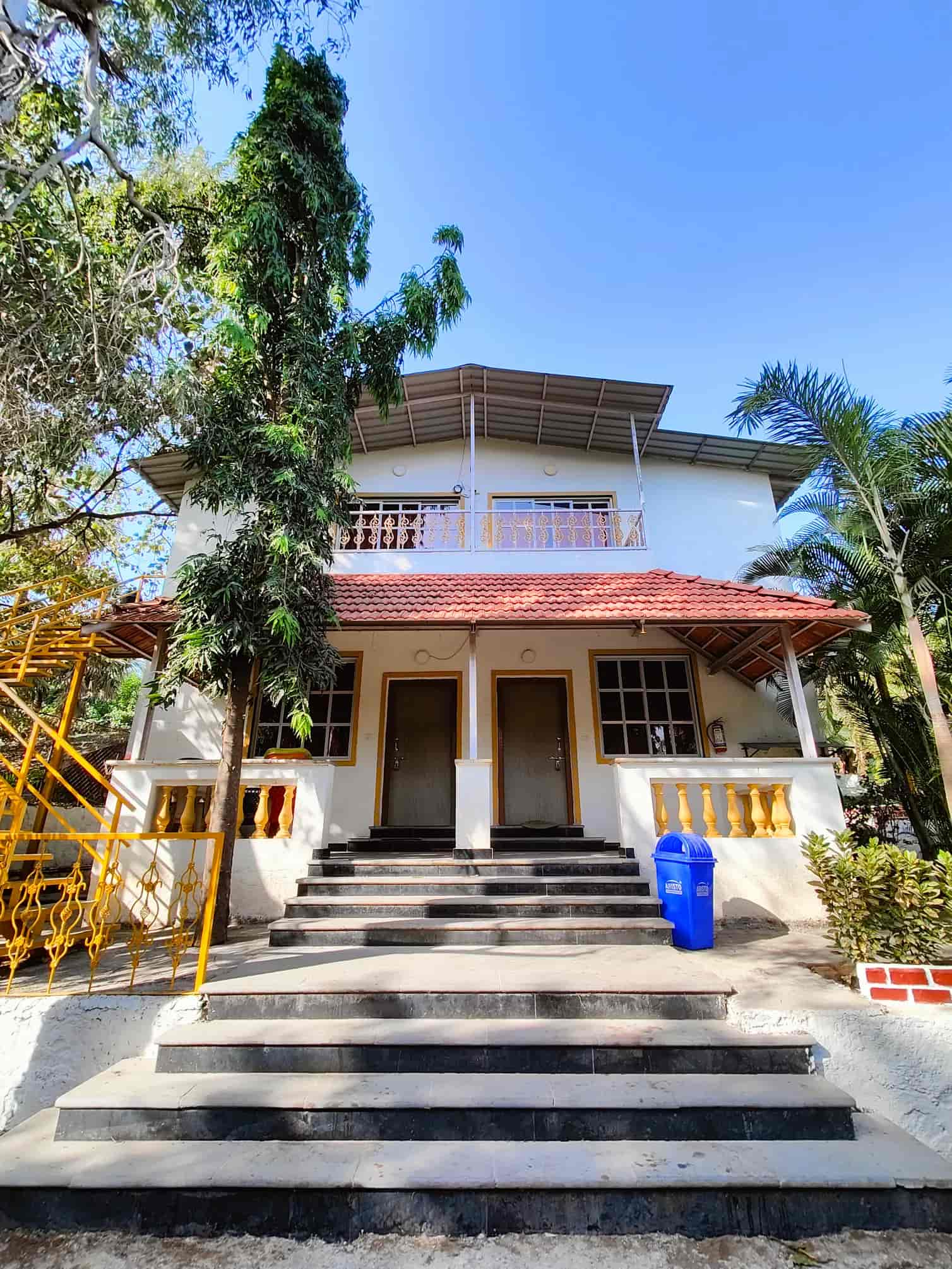 Luxury Wooden Cottages Near Beach-image-1